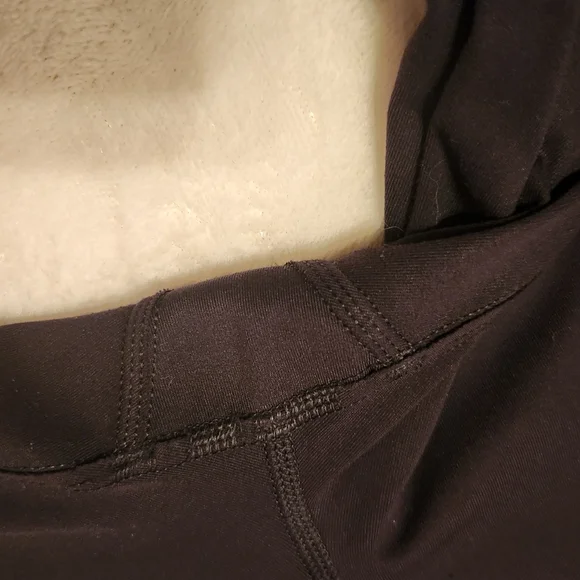 LULULEMON crop black leggings. Missing size tag but perfect condition - Picture 11 of 13